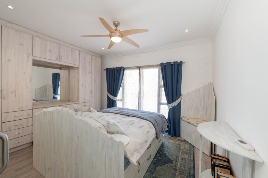 4 Bedroom Property for Sale in Outeniqua Strand Western Cape